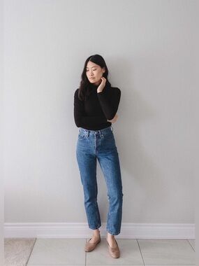 🌱Organic Cotton- 90’s Curvy Cheeky Straight Jean